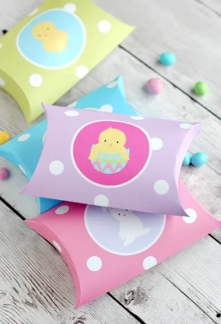 4-pillow-boxes-with-cartoon-characters