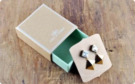 6-kraft-earring-boxes