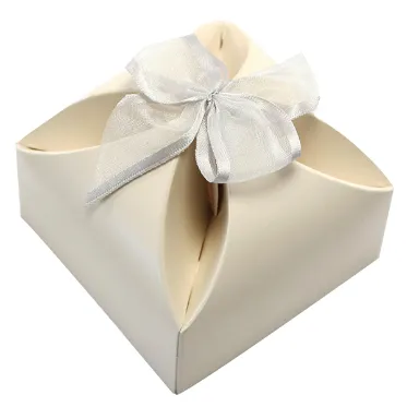 Petal-Top-Gift-Box